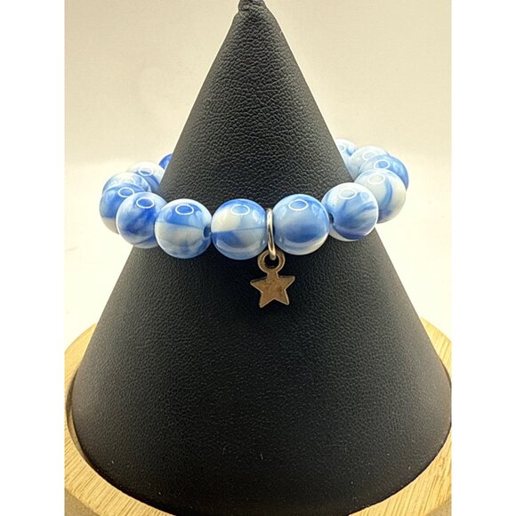 Blue & White Swirl Beaded Stretch Bracelet With Star Charm - Picture 1 of 3